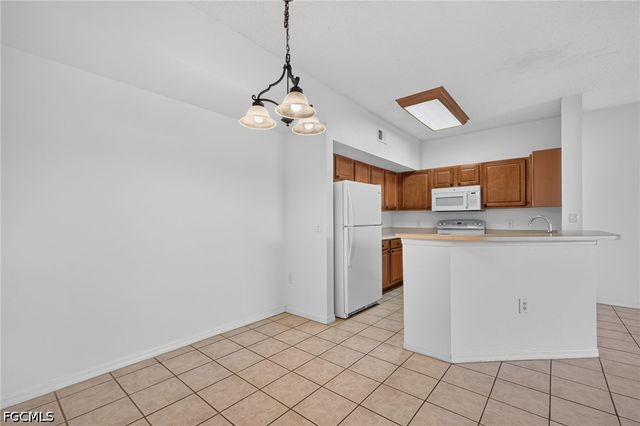 15655 Ocean Walk CIR 301, Fort Myers, FL 33908