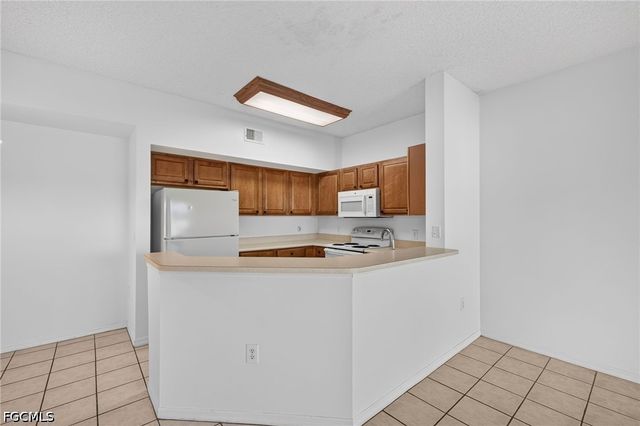 15655 Ocean Walk CIR 301, Fort Myers, FL 33908