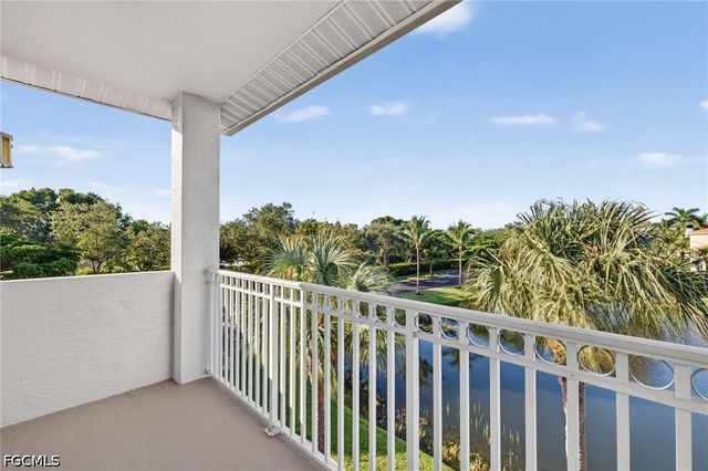 15655 Ocean Walk CIR 301, Fort Myers, FL 33908