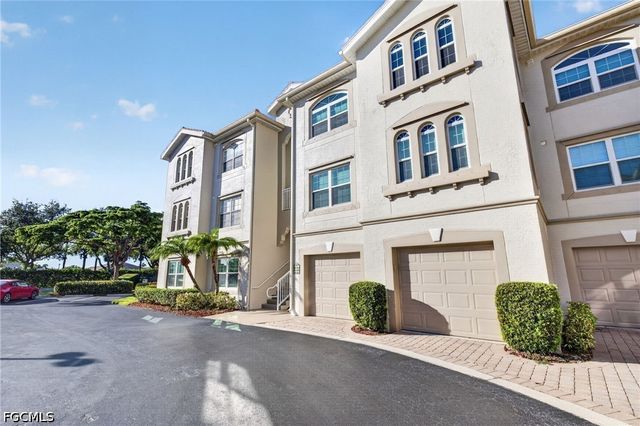 15655 Ocean Walk CIR 301, Fort Myers, FL 33908