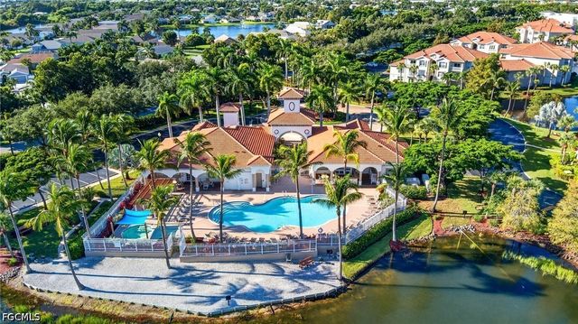 15655 Ocean Walk CIR 301, Fort Myers, FL 33908