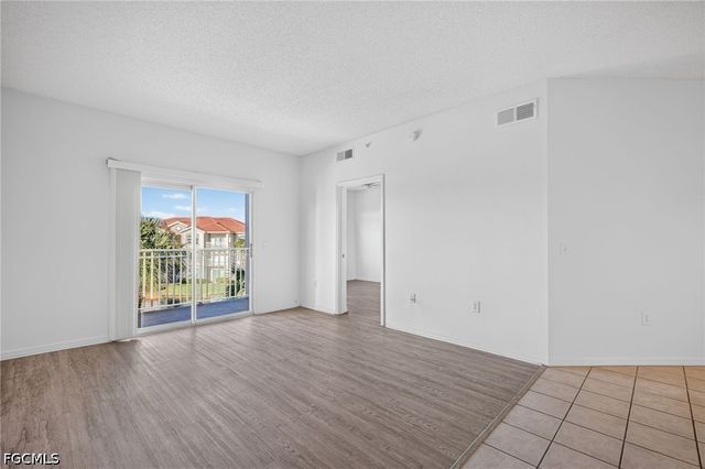 15655 Ocean Walk CIR 301, Fort Myers, FL 33908