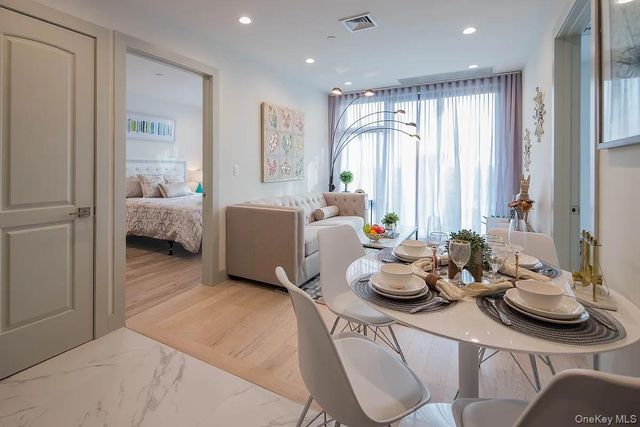 14126 Northern Boulevard 4D, Flushing, NY 11354