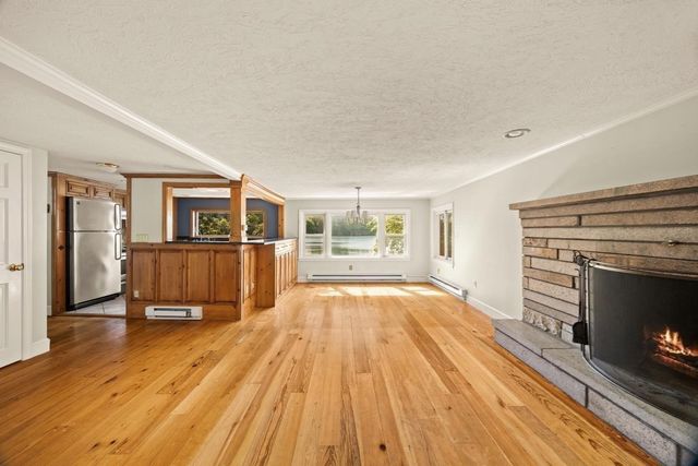 75 Gilmore Rd, Wrentham, MA 02093