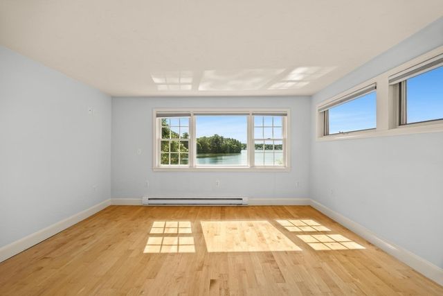 75 Gilmore Rd, Wrentham, MA 02093