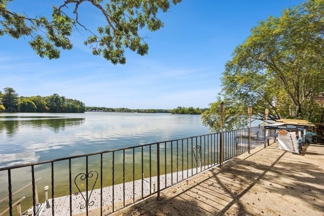 75 Gilmore Rd, Wrentham, MA 02093