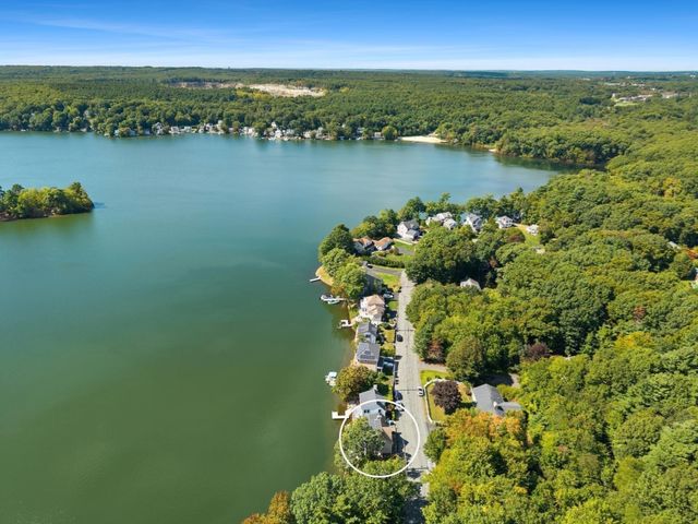 75 Gilmore Rd, Wrentham, MA 02093