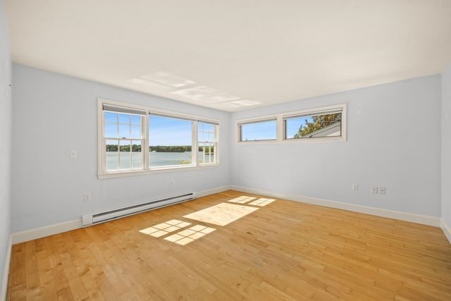 75 Gilmore Rd, Wrentham, MA 02093