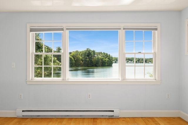 75 Gilmore Rd, Wrentham, MA 02093