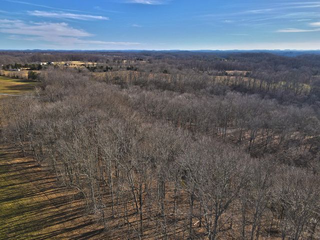 12 Dockery Road, Russell Springs, KY 42642