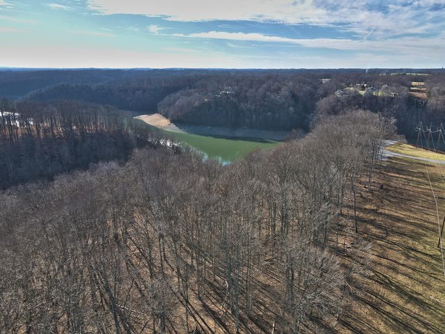 12 Dockery Road, Russell Springs, KY 42642