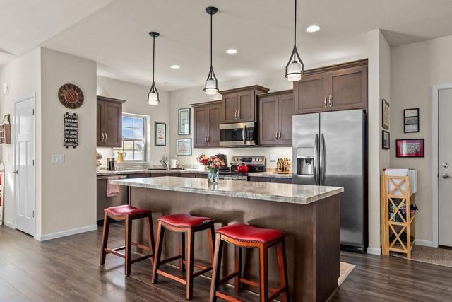 1210 CAMERON CIRCLE, Neenah, WI 54956
