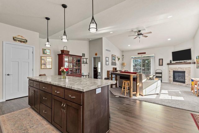 1210 CAMERON CIRCLE, Neenah, WI 54956