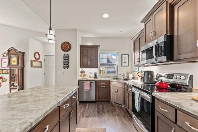 1210 CAMERON CIRCLE, Neenah, WI 54956