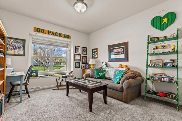 1210 CAMERON CIRCLE, Neenah, WI 54956