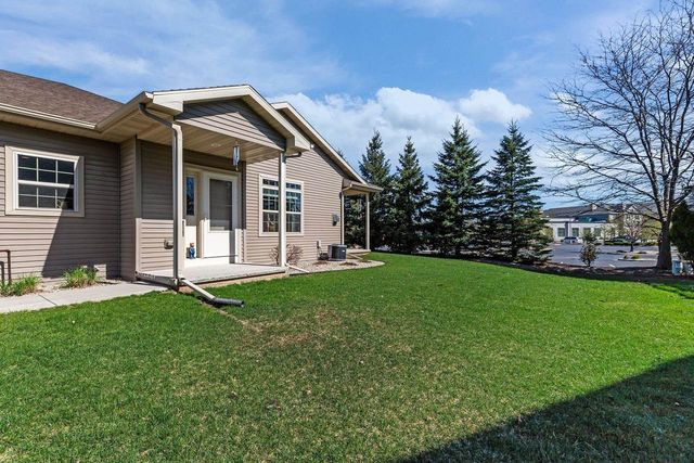 1210 CAMERON CIRCLE, Neenah, WI 54956