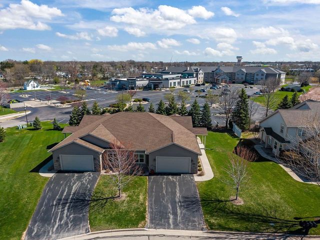 1210 CAMERON CIRCLE, Neenah, WI 54956