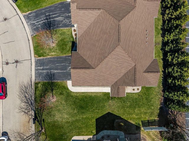 1210 CAMERON CIRCLE, Neenah, WI 54956