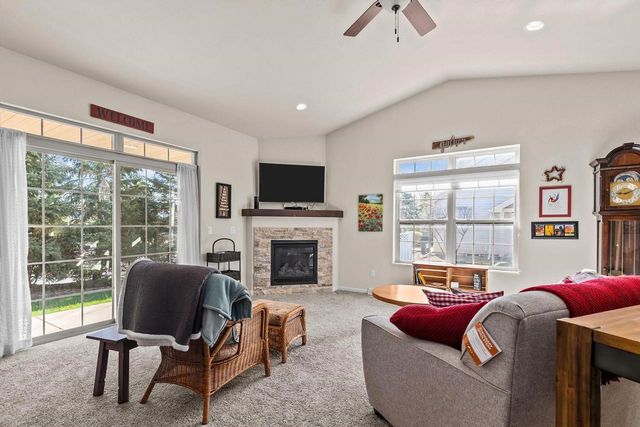 1210 CAMERON CIRCLE, Neenah, WI 54956