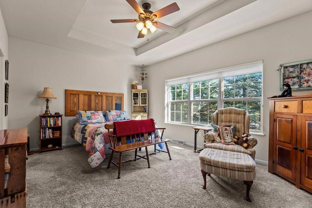 1210 CAMERON CIRCLE, Neenah, WI 54956
