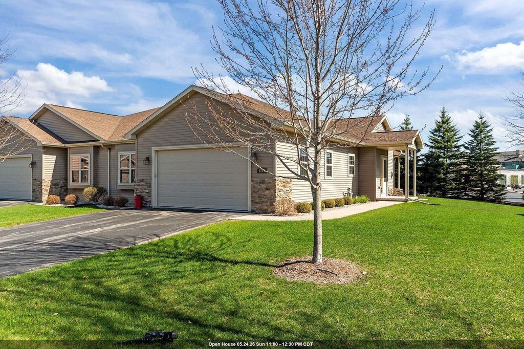 1210 CAMERON CIRCLE, Neenah, WI 54956