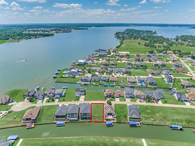 12562 St Louis Court, Willis, TX 77318