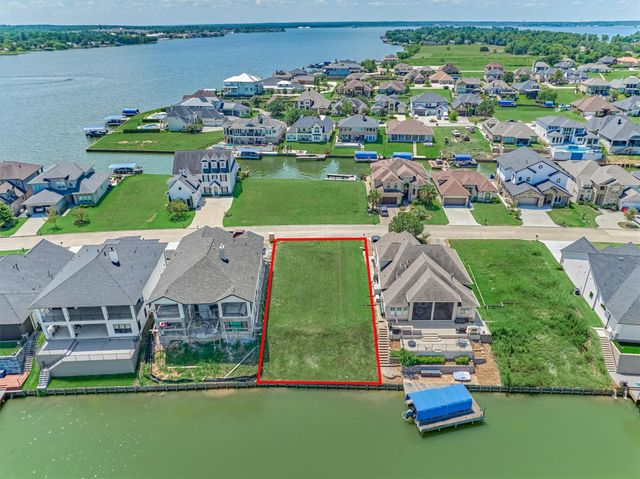 12562 St Louis Court, Willis, TX 77318