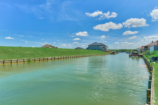 12562 St Louis Court, Willis, TX 77318