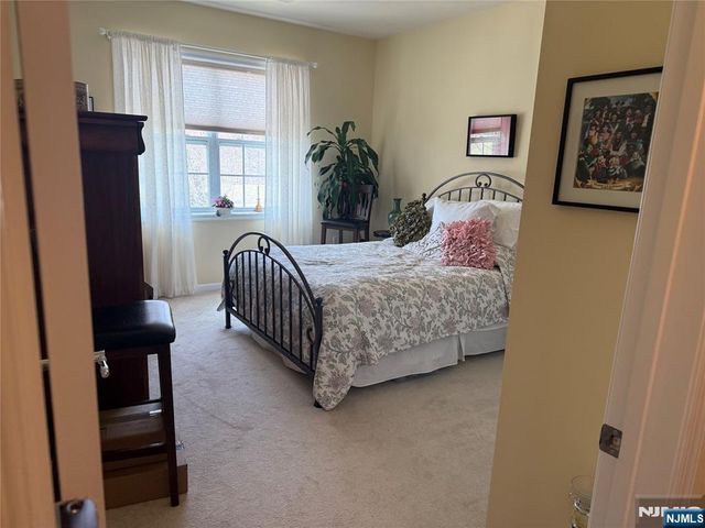 1118 Warrens Way, Wanaque, NJ 07465