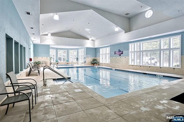1118 Warrens Way, Wanaque, NJ 07465