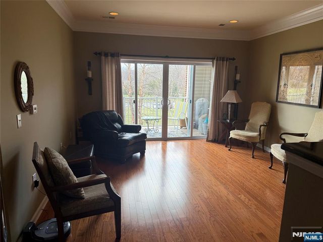 1118 Warrens Way, Wanaque, NJ 07465