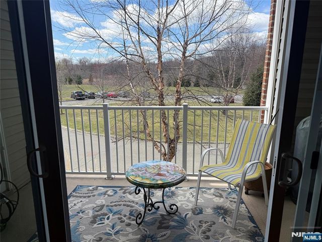 1118 Warrens Way, Wanaque, NJ 07465
