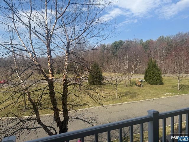 1118 Warrens Way, Wanaque, NJ 07465