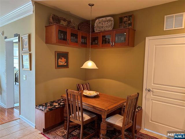 1118 Warrens Way, Wanaque, NJ 07465