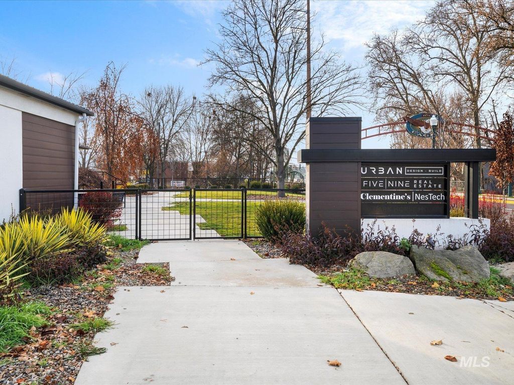 128 S Eagle Rd, Eagle, ID 83616 photo 12