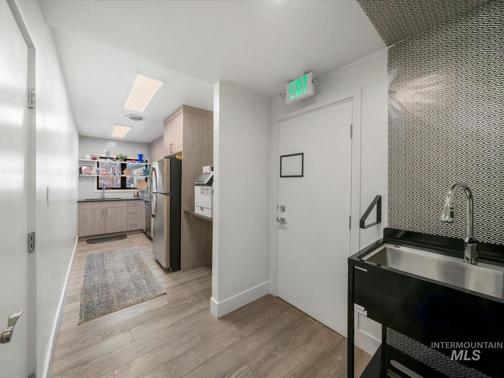 128 S Eagle Rd, Eagle, ID 83616 photo 31