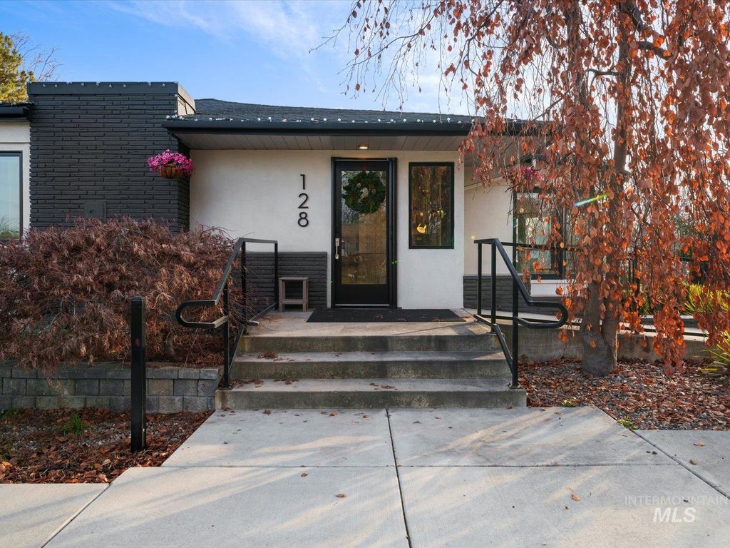 128 S Eagle Rd, Eagle, ID 83616 photo 7