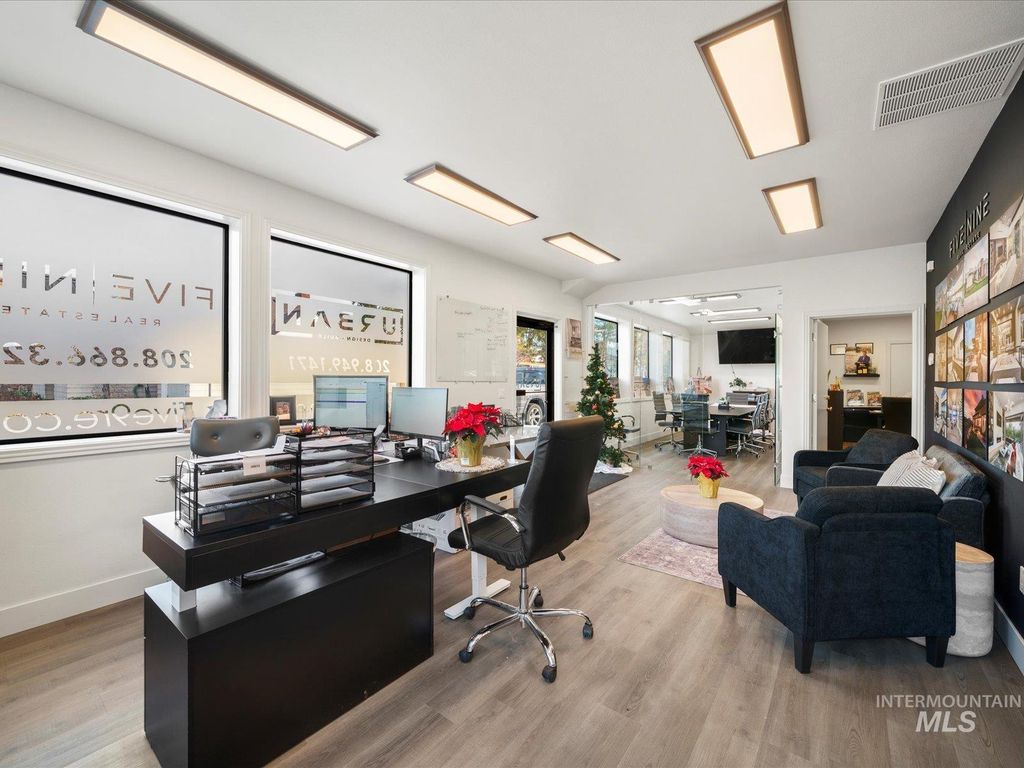 128 S Eagle Rd, Eagle, ID 83616 photo 9