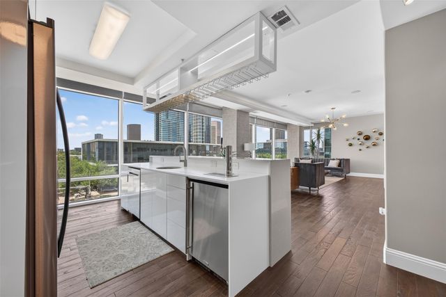 1901 Post Oak Boulevard 505, Houston, TX 77056