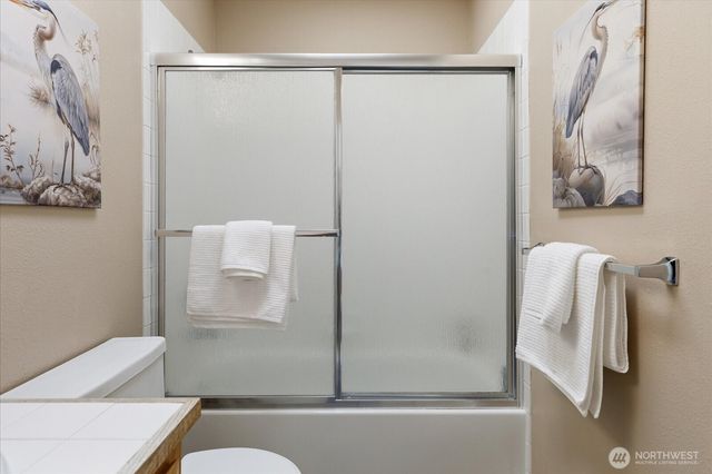 2507 W Beach Road, Oak Harbor, WA 98277