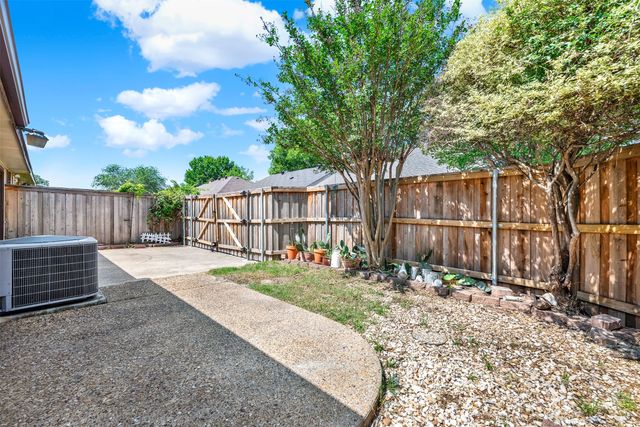 1013 Wakefield Drive, Garland, TX 75040