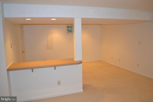 15404 BEACHVIEW DR, Montclair, VA 22025