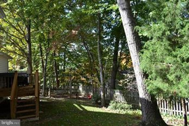 15404 BEACHVIEW DR, Montclair, VA 22025