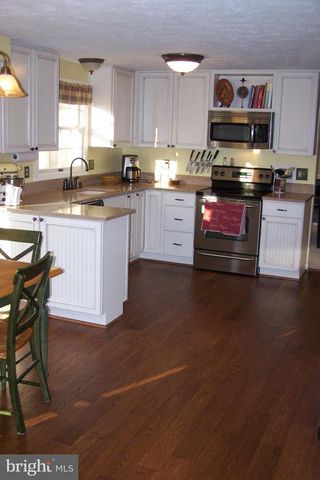 15404 BEACHVIEW DR, Montclair, VA 22025
