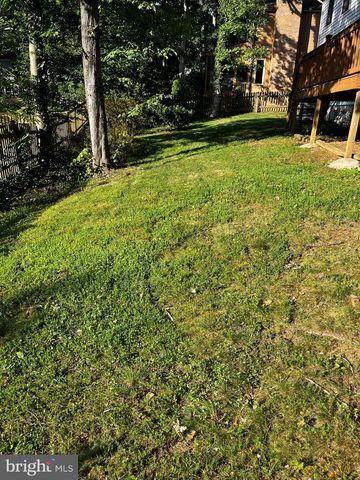 15404 BEACHVIEW DR, Montclair, VA 22025