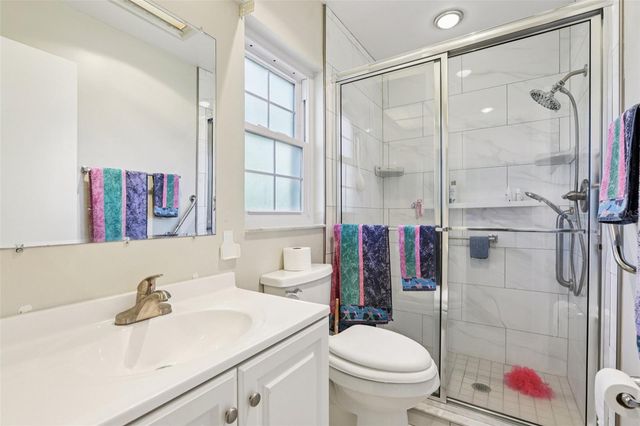 407 STONEHAM DRIVE, Sun City Center, FL 33573