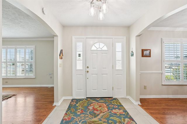 407 STONEHAM DRIVE, Sun City Center, FL 33573