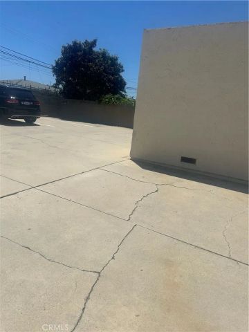 7782 Newman Avenue, Huntington Beach, CA 92647