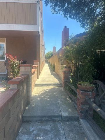 7782 Newman Avenue, Huntington Beach, CA 92647