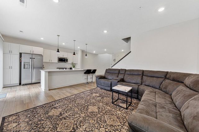 2006 Tyrone Drive, Shakopee, MN 55379